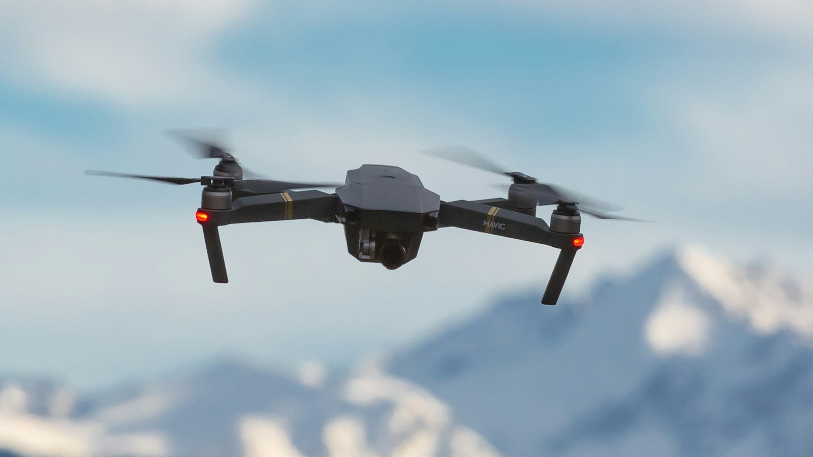 Meilleur drone cinéma filmmaker moins de 1000 euros : quel modèle choisir en 2026 ?